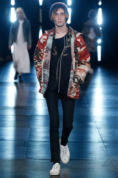 Look 48